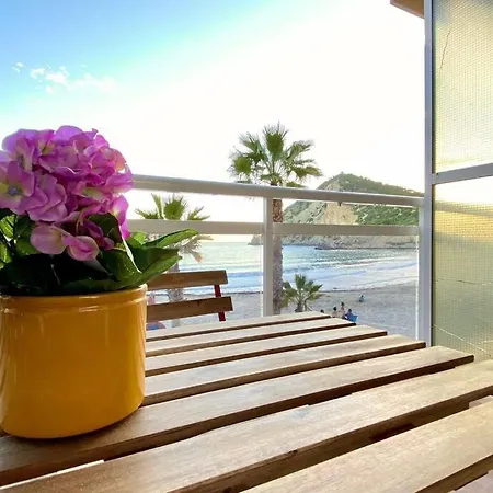 El Huit En La Cala De Finestrat
